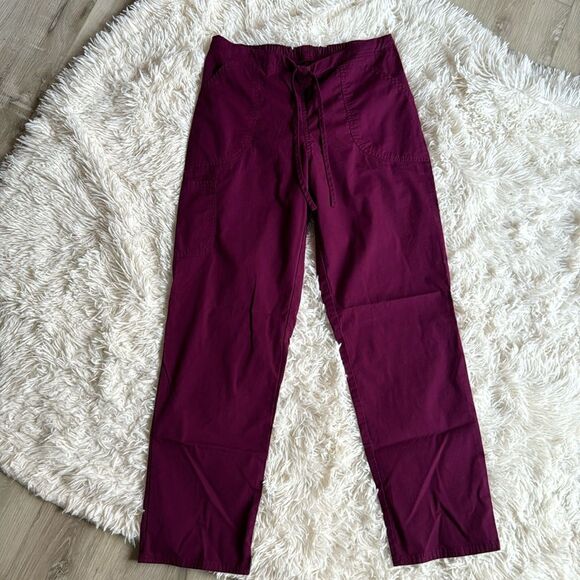ScrubStar Wine Burgundy Scrub Pants Size Small - Picture 1 of 4